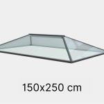 Modernes Oberlicht 150x250 cm auf weißem Hintergrund